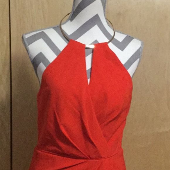 Draped Crepe Sheath Dress with Necklace - Picture 2 of 8